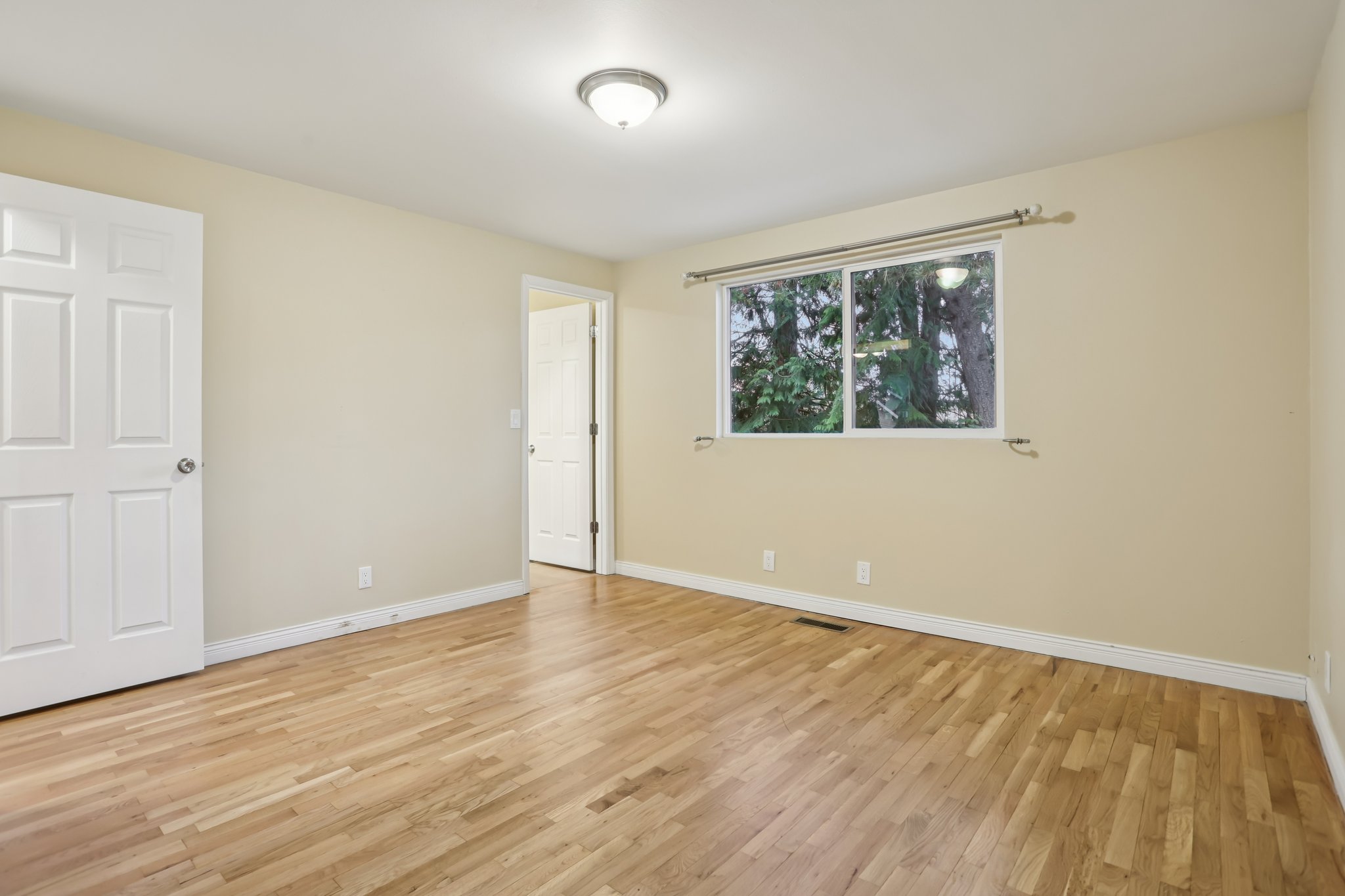 SE 60th Pl-S2701-020.jpg