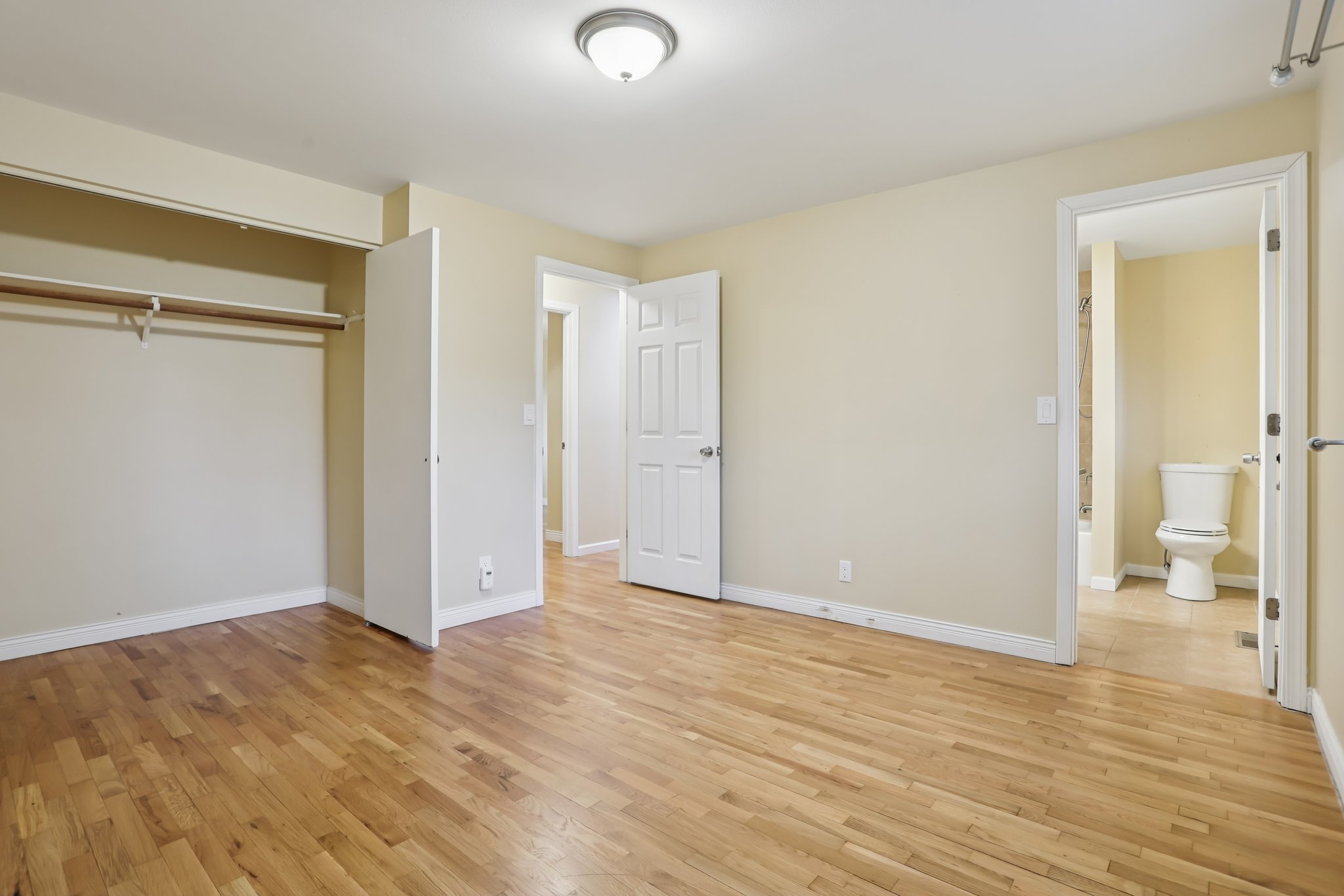 SE 60th Pl-S2701-021.jpg