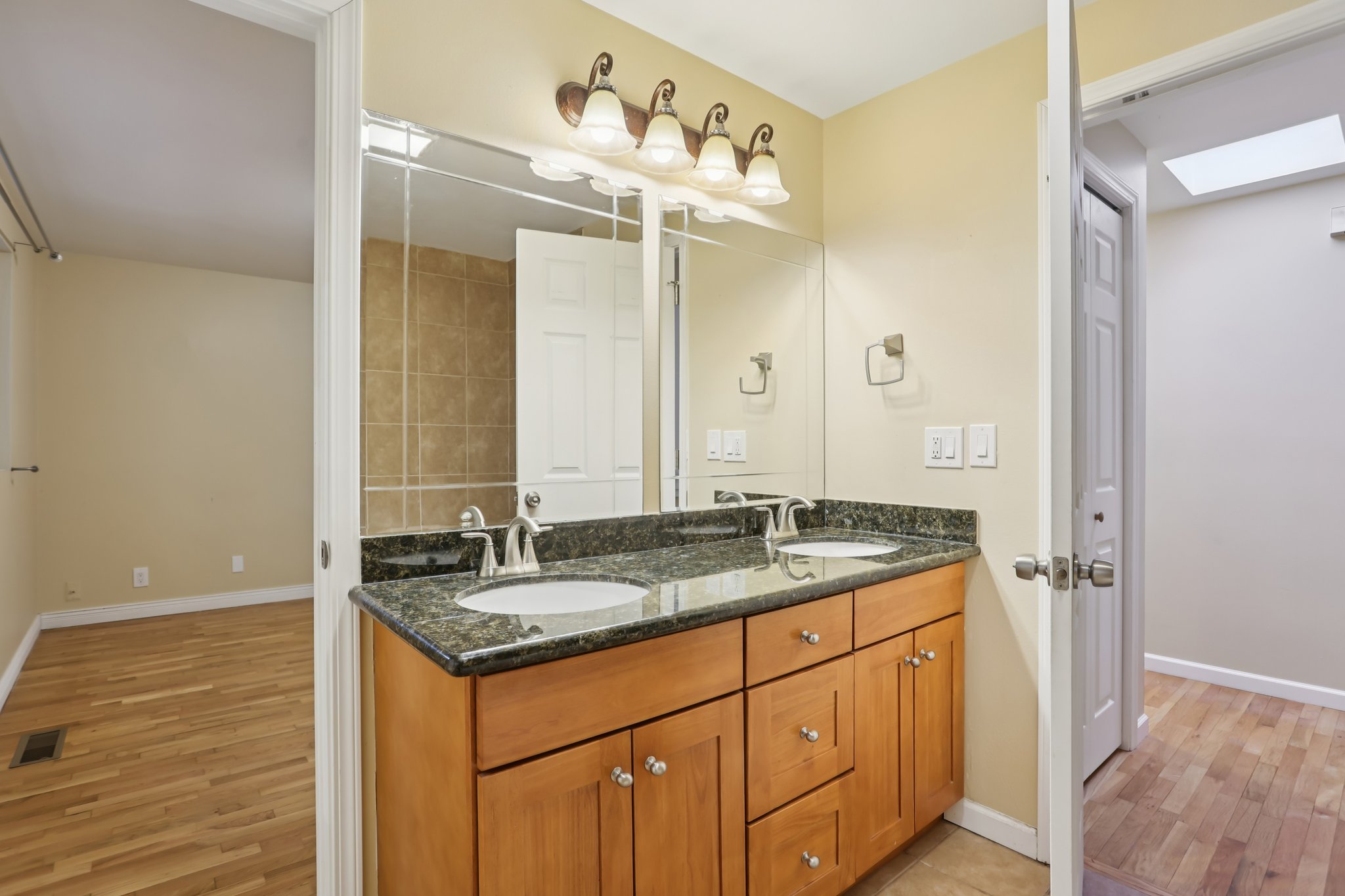 SE 60th Pl-S2701-023.jpg