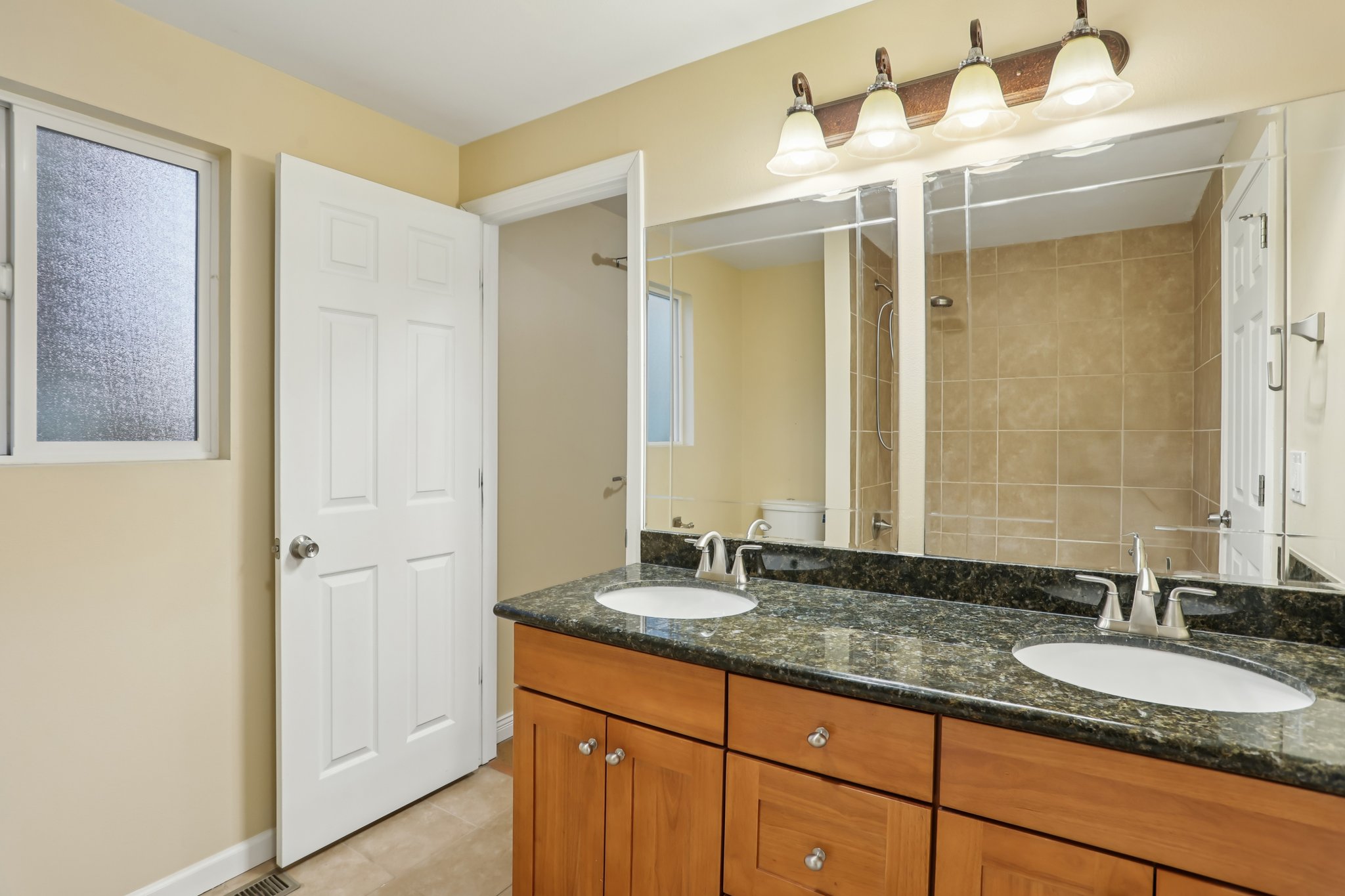 SE 60th Pl-S2701-024.jpg