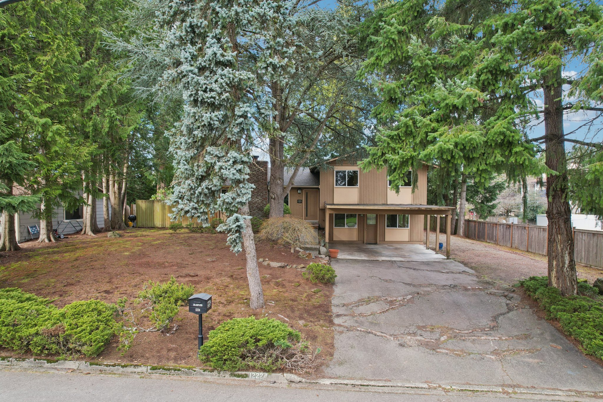 SE 60th Pl-S2701-006 (2).jpg