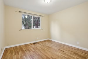 SE 60th Pl-S2701-015.jpg