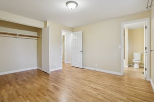 SE 60th Pl-S2701-021.jpg