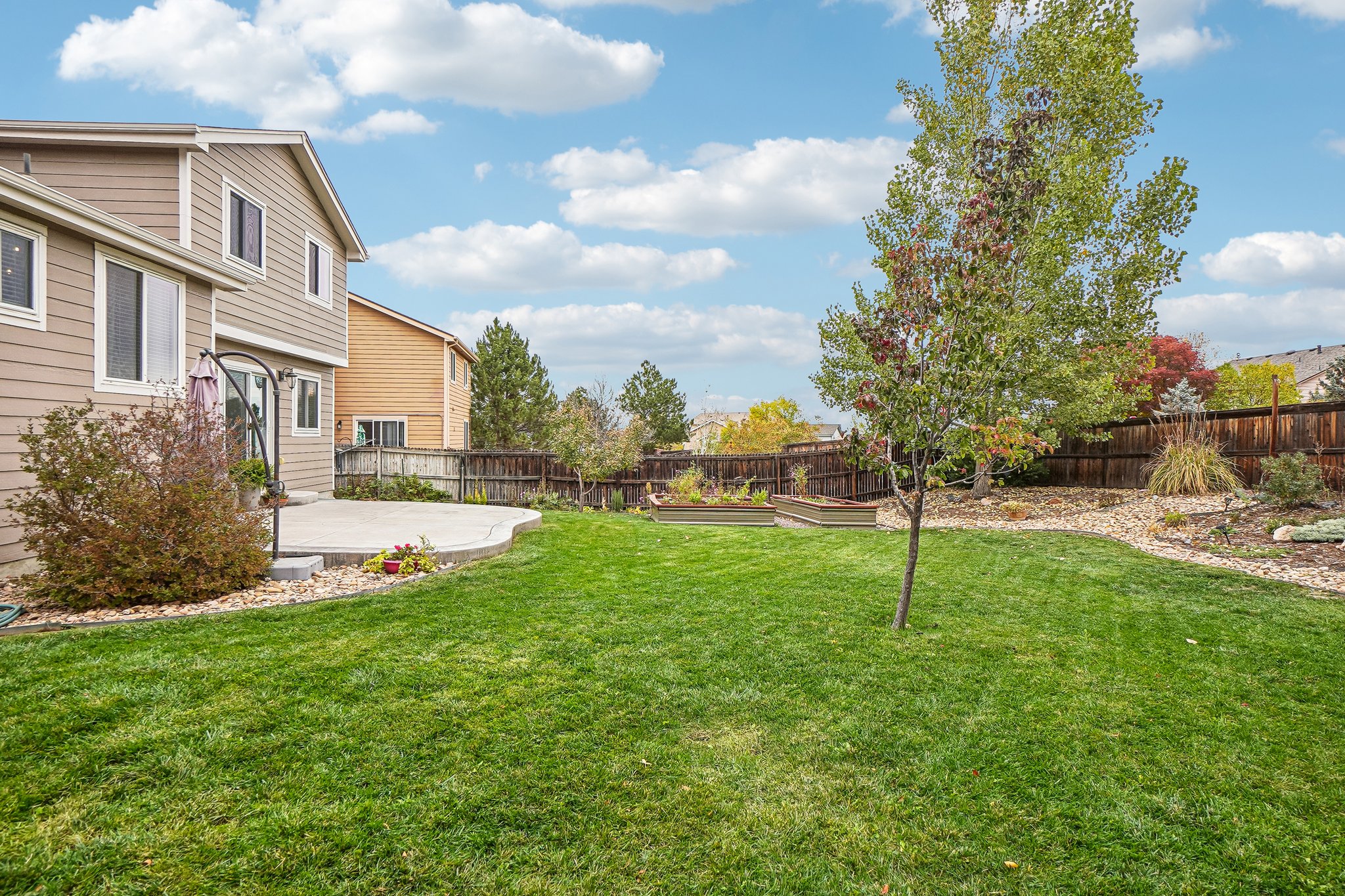 N Ivy Way-S2310-046.jpg