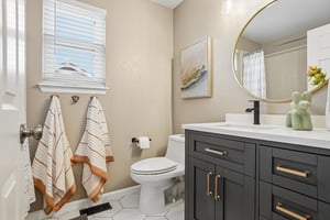 N Ivy Way-S2310-026.jpg