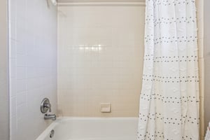 N Ivy Way-S2310-027.jpg