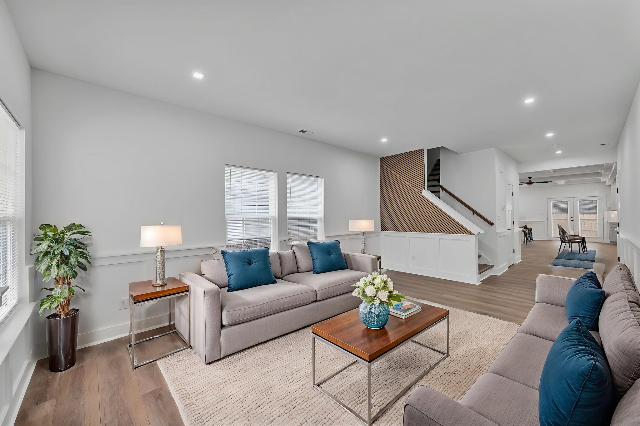 DSC_1843 virtually staged.jpeg