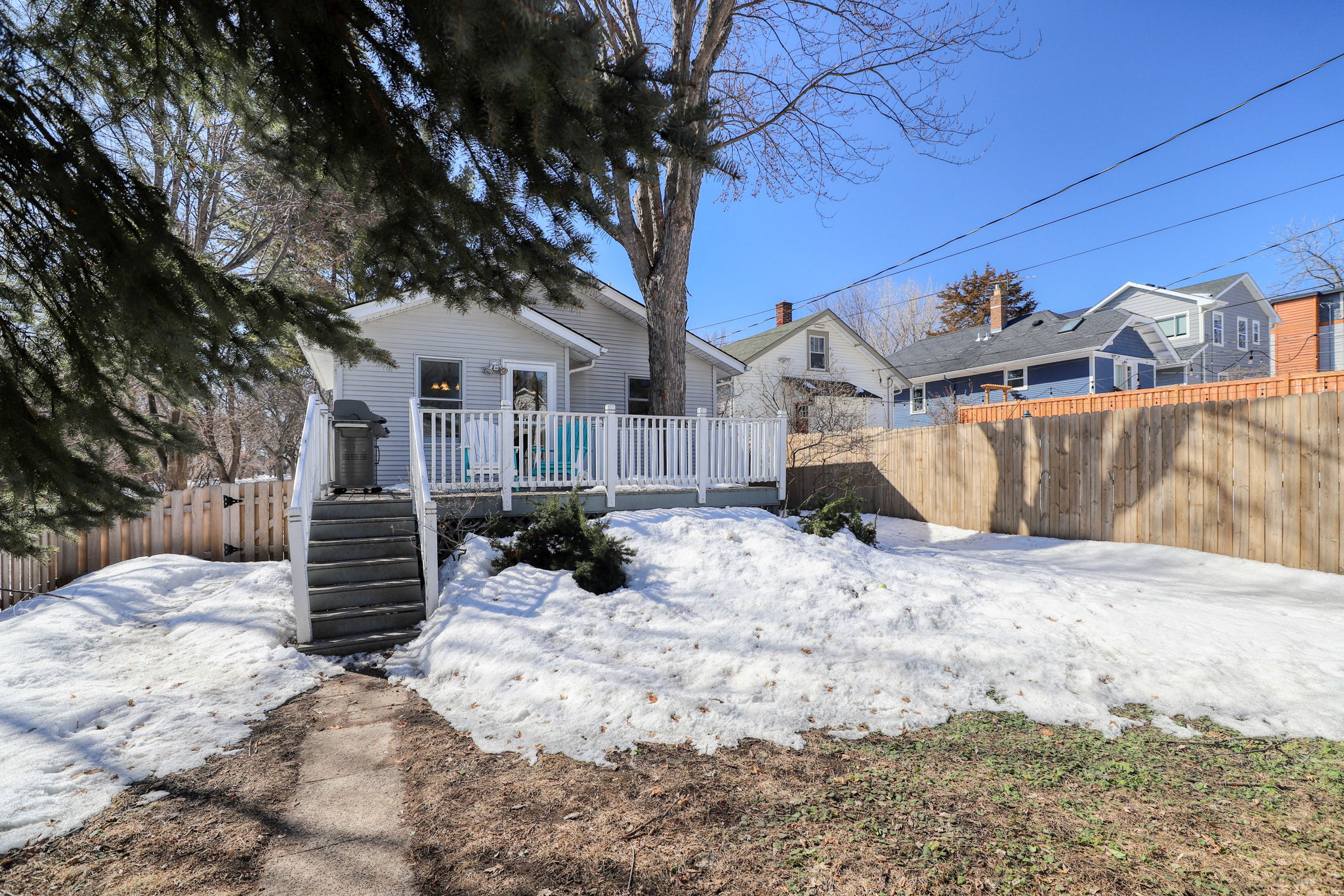 1223 Fairmount Ave, Saint Paul, MN 55105 Excalibur Portraits