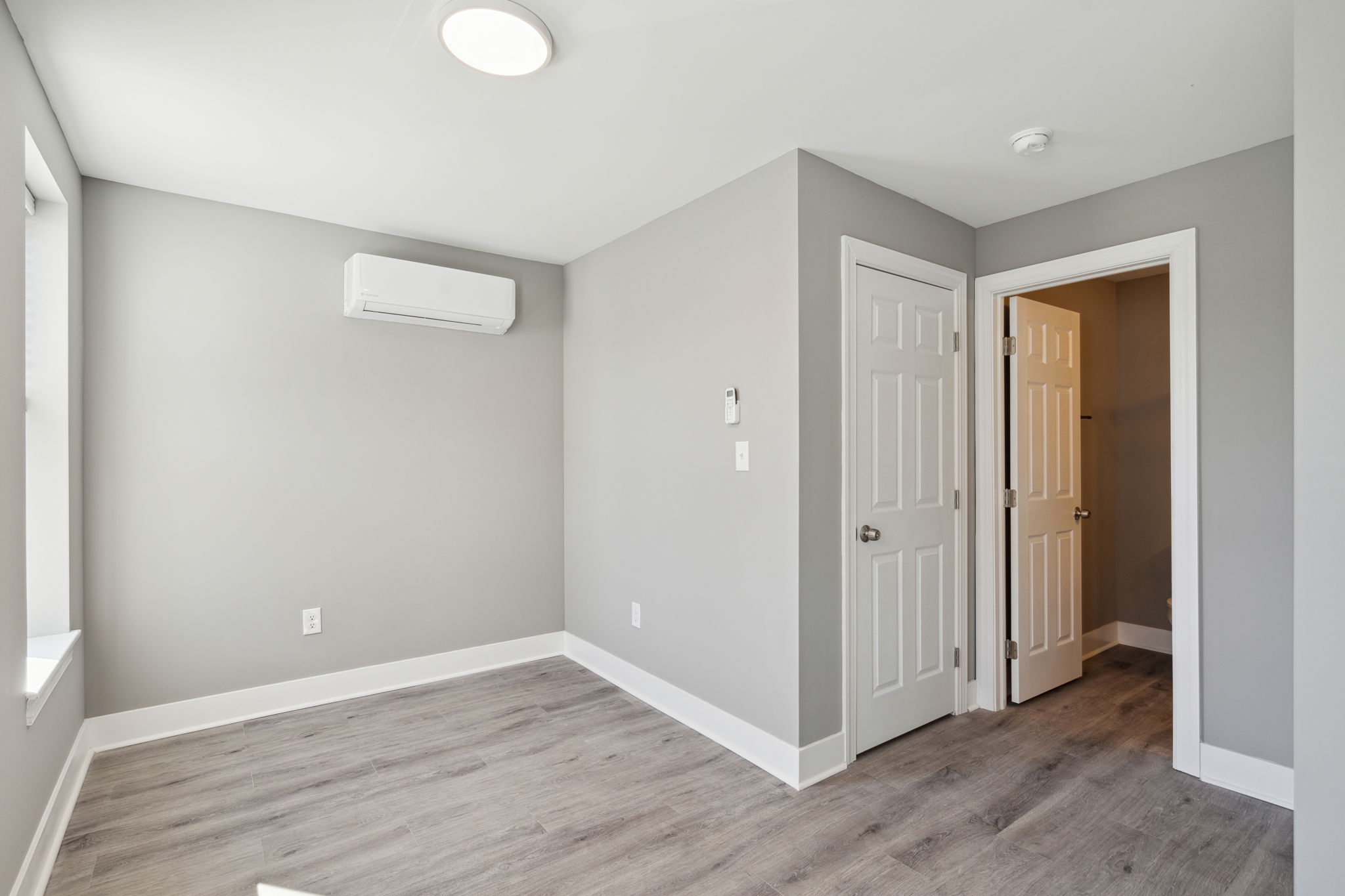 1223 W Somerset Unit 2-07