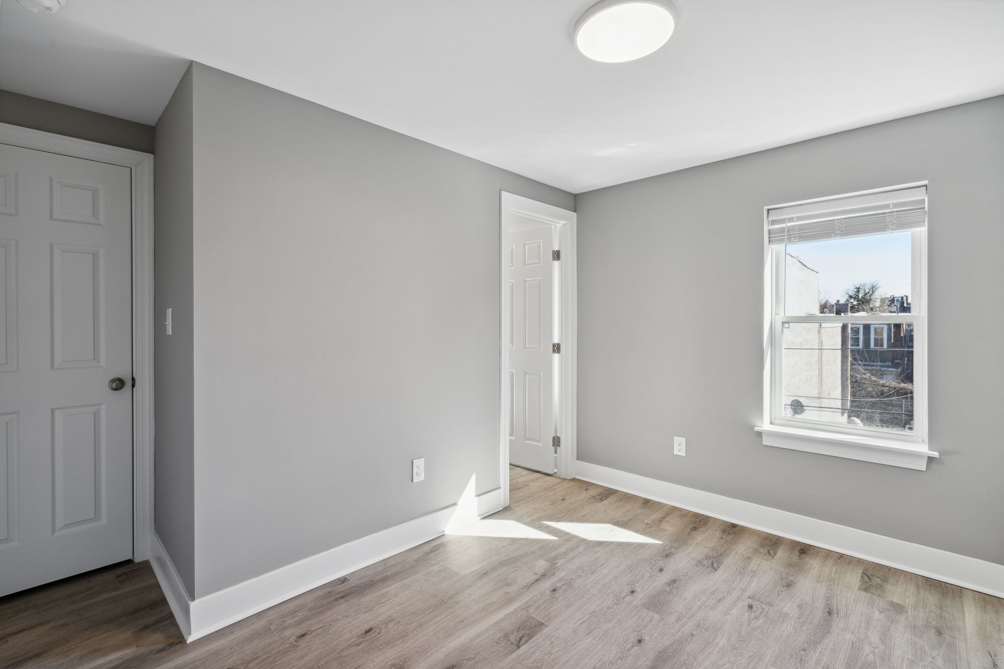 1223 W Somerset Unit 2-17