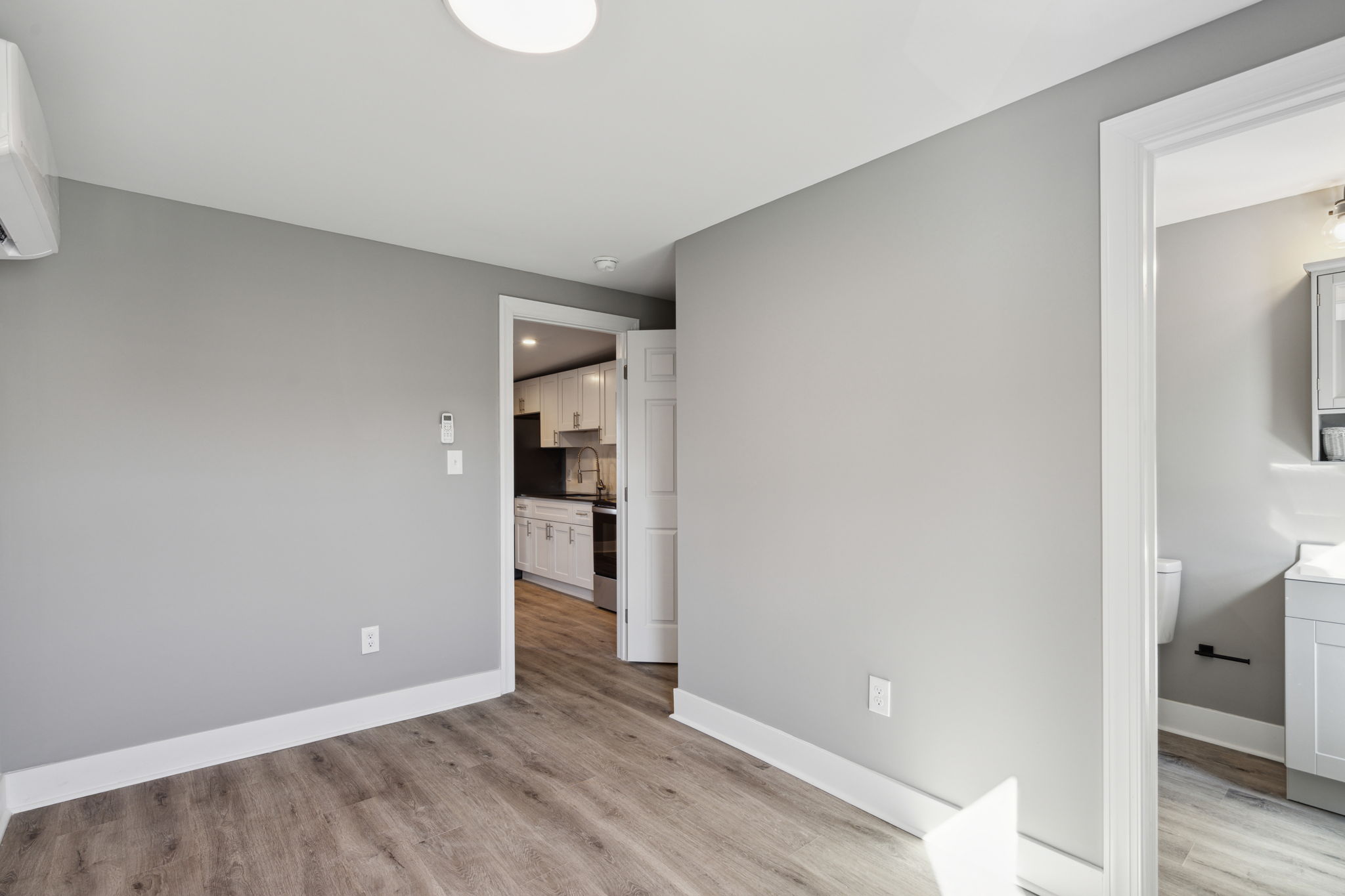 1223 W Somerset Unit 2-18