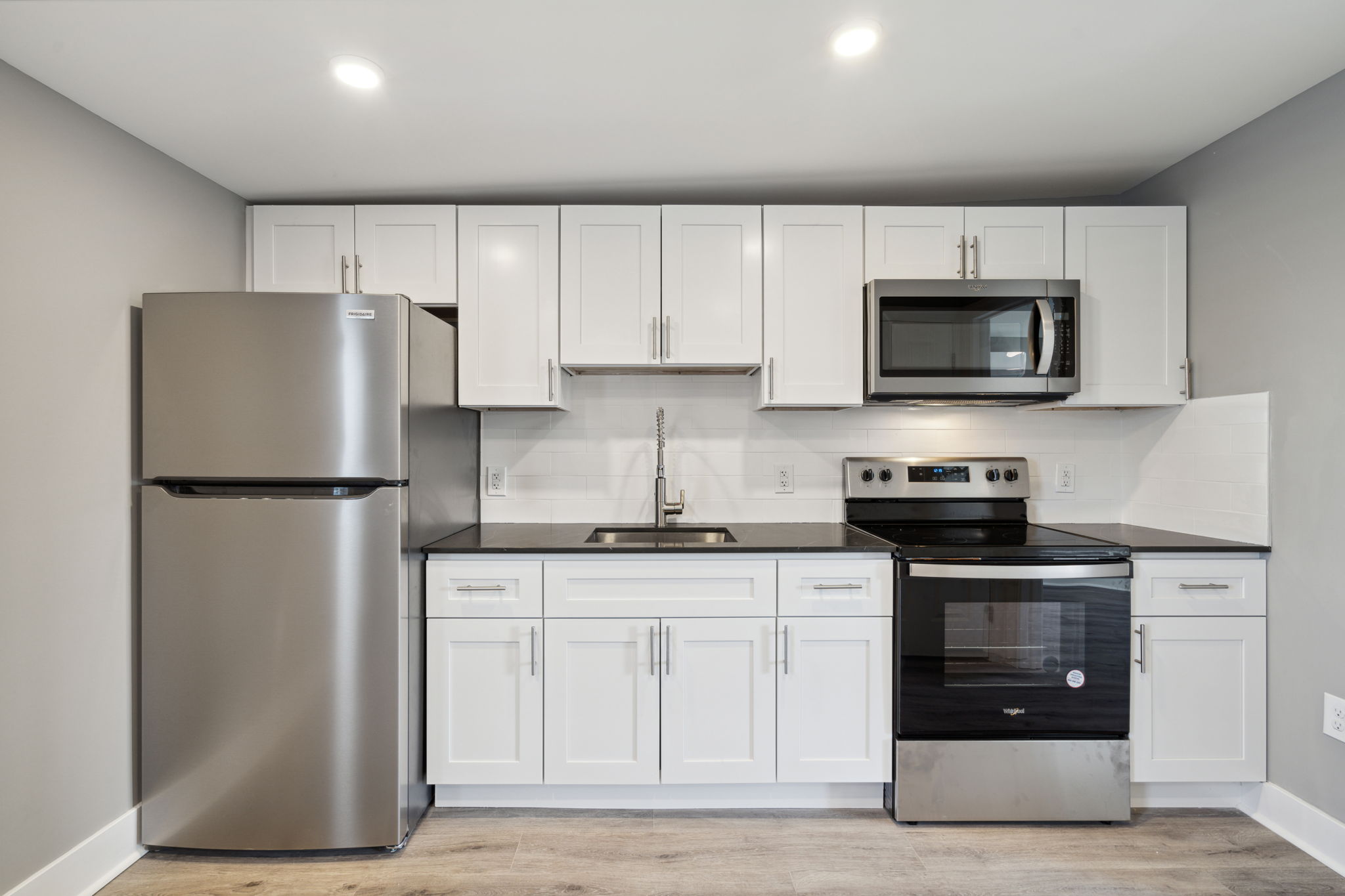 1223 W Somerset Unit 2-12