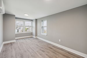 1223 W Somerset Unit 2-02