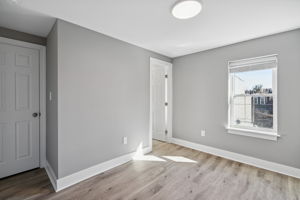 1223 W Somerset Unit 2-17