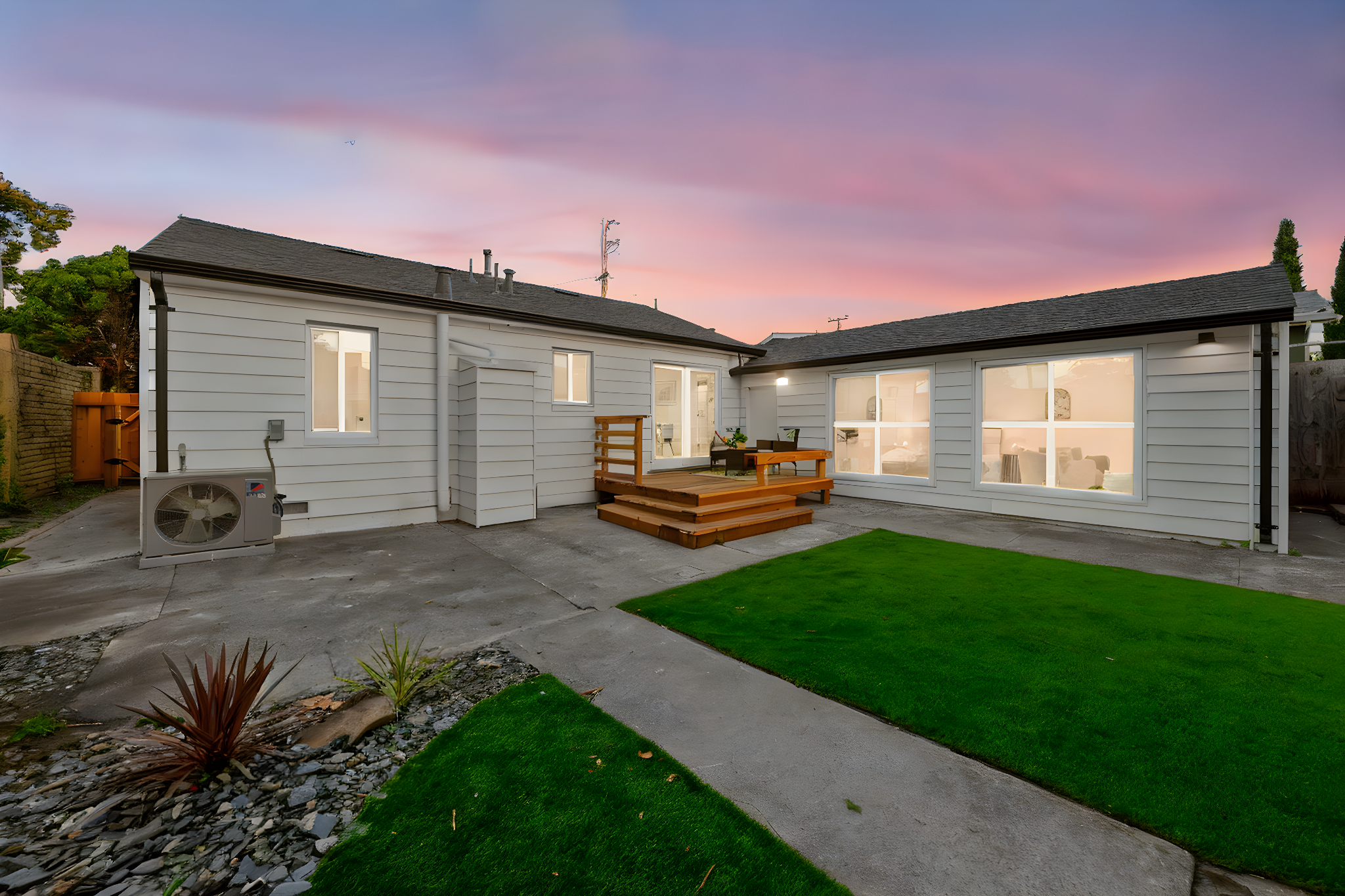 JBPHOTOHOMES0068 day to dusk.jpeg