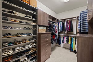 Walk-in Closet