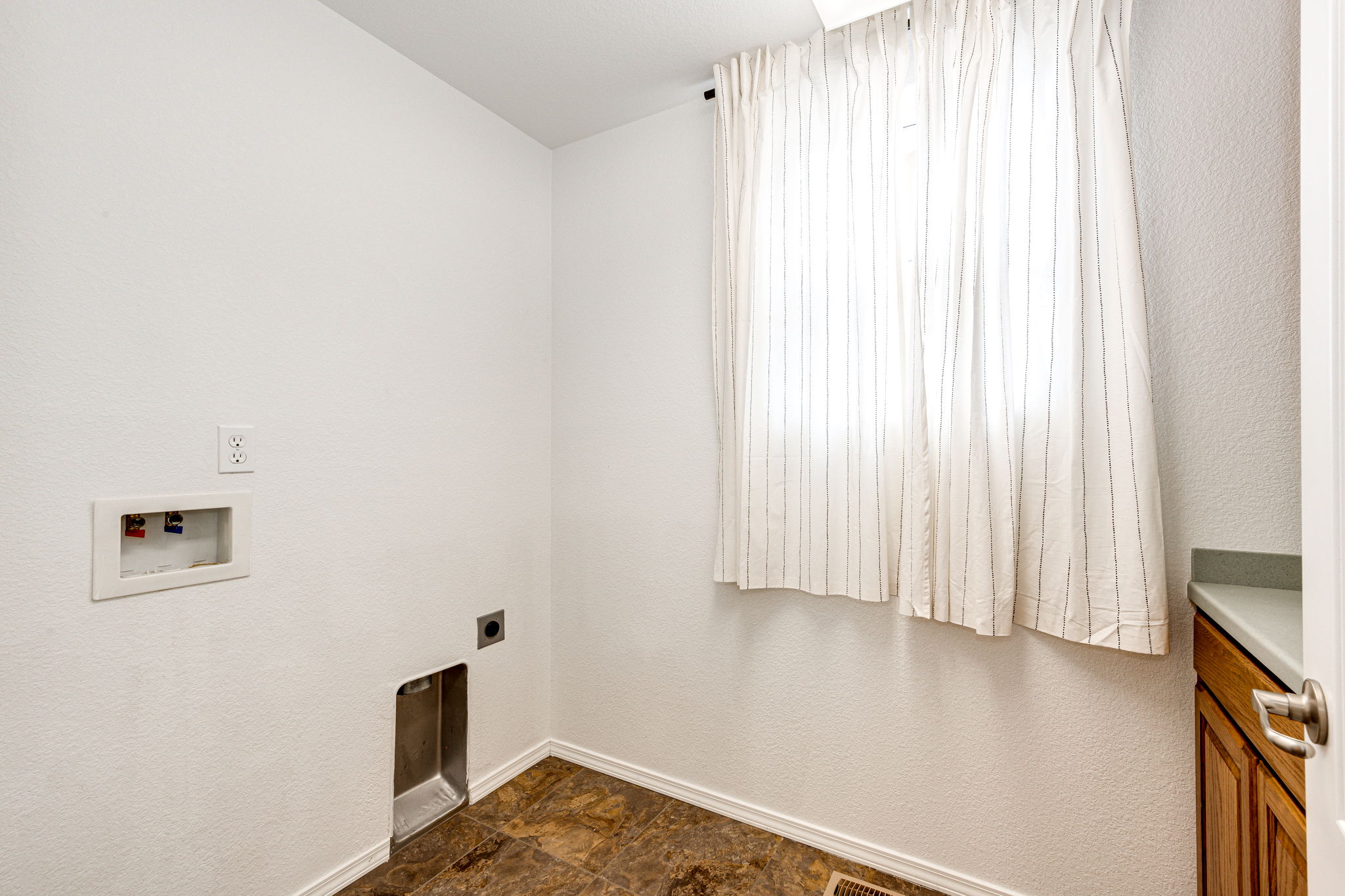 Laundry Room w Upper & Lower Cabs & Folding Counter