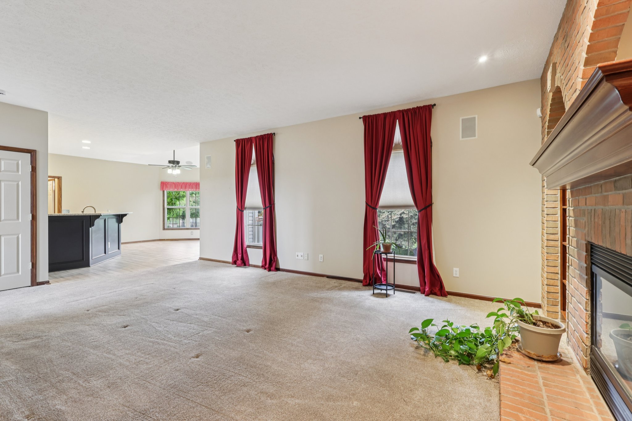Cantburg Ave NW-S0810-008.jpg