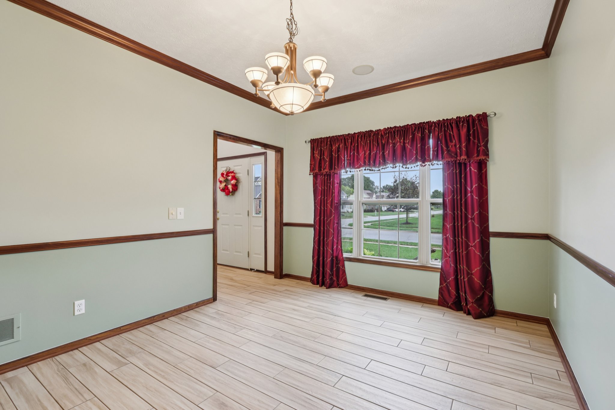 Cantburg Ave NW-S0810-017.jpg