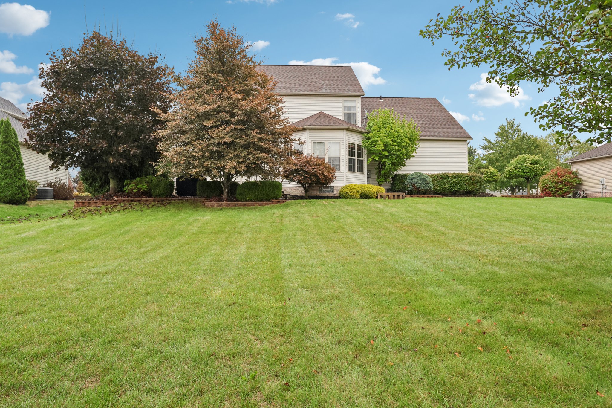 Cantburg Ave NW-S0810-030.jpg