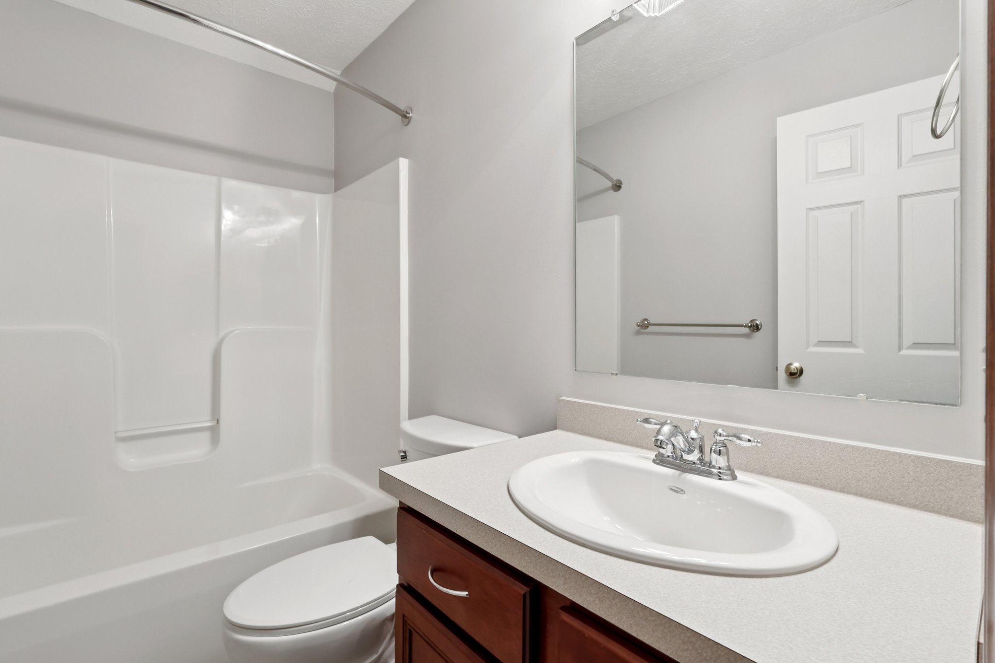 Cantburg Ave NW-S0910-1-007.jpg