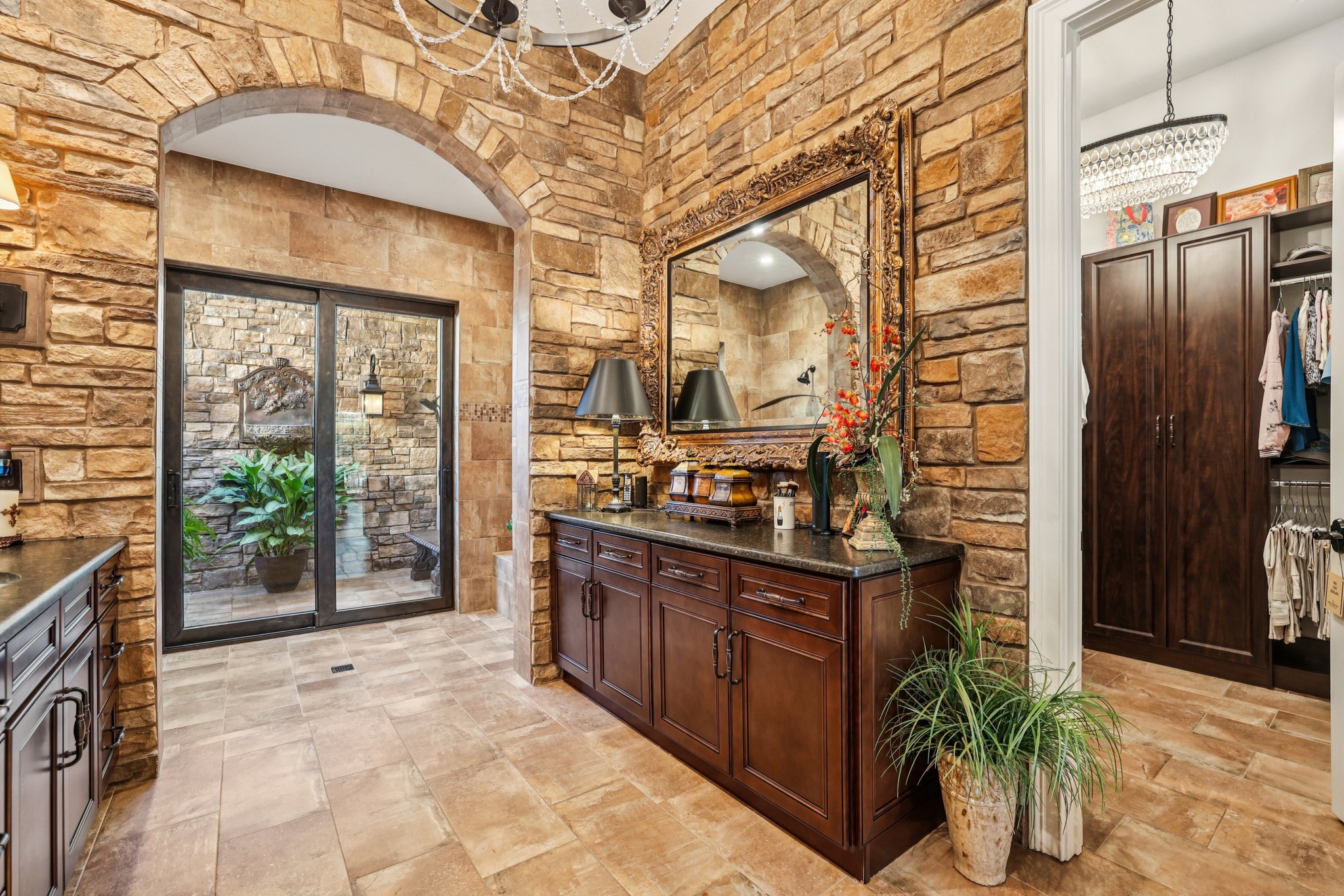 Montalcino Cir-S0512-032.jpg