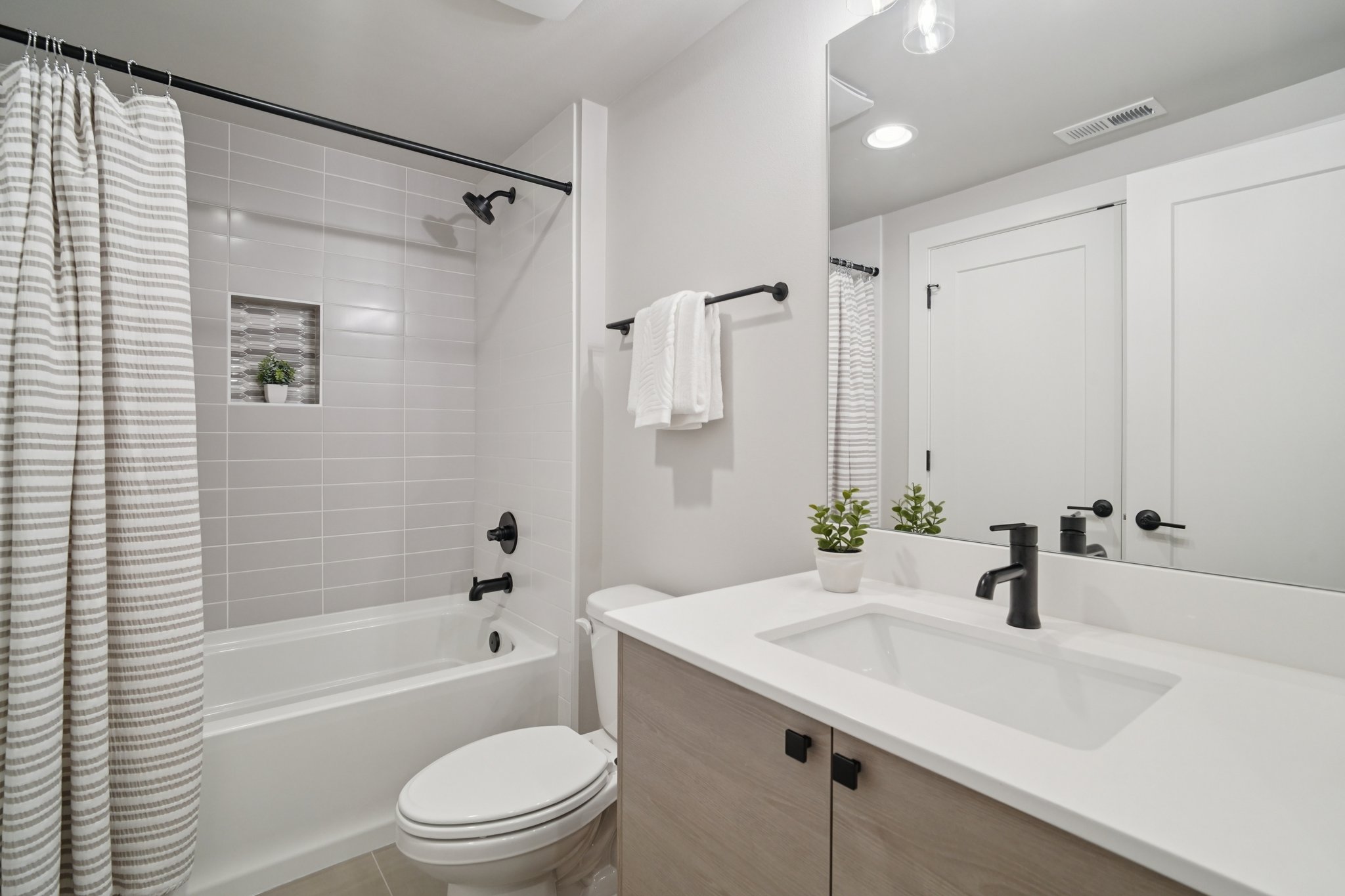 222nd Ct SE-S2911-014.jpg