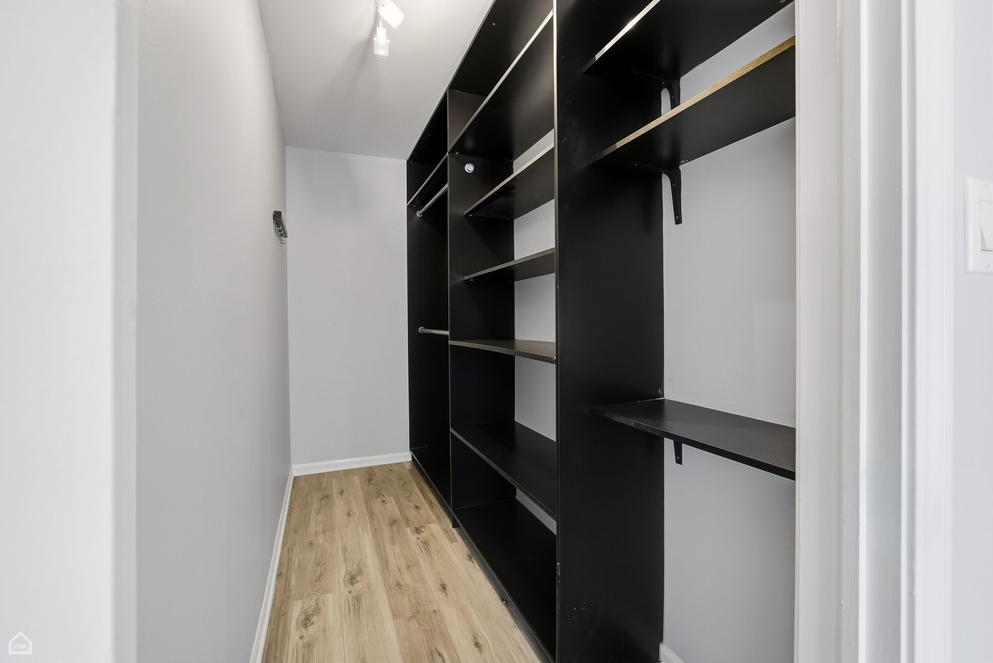 1224 Knottingham Ct 1A - Lukasz Lach_CHP2025_018