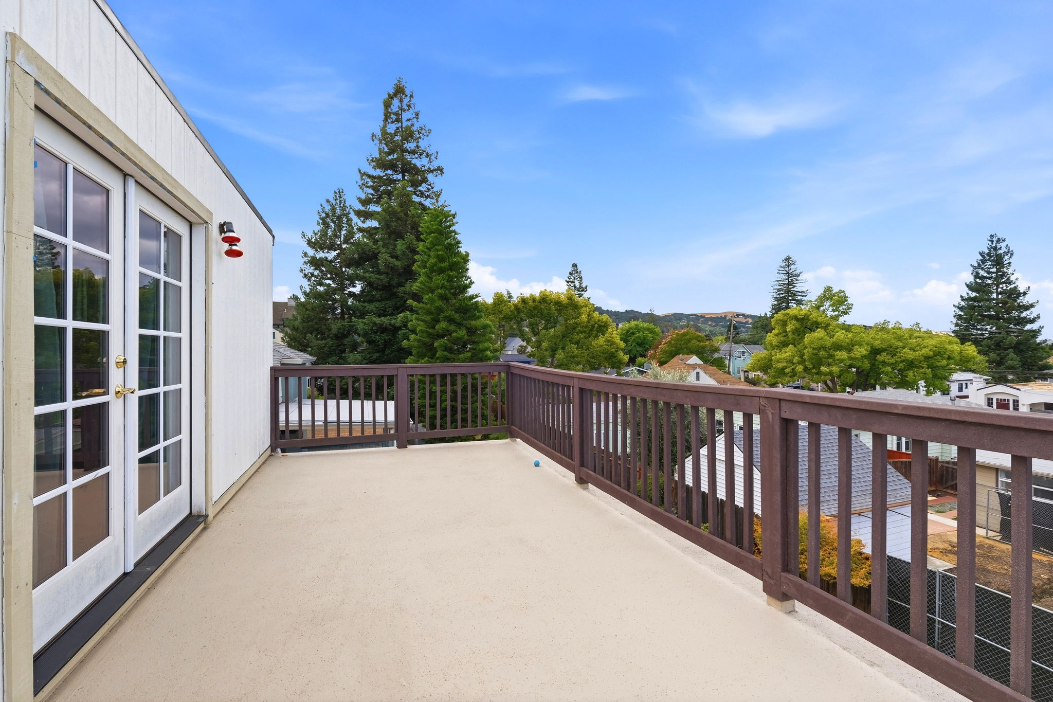 034_F8_1225 Ulfinian Way