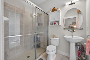 Guest Bathroom 2