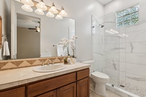 12253 N 115th St - 043.jpg
