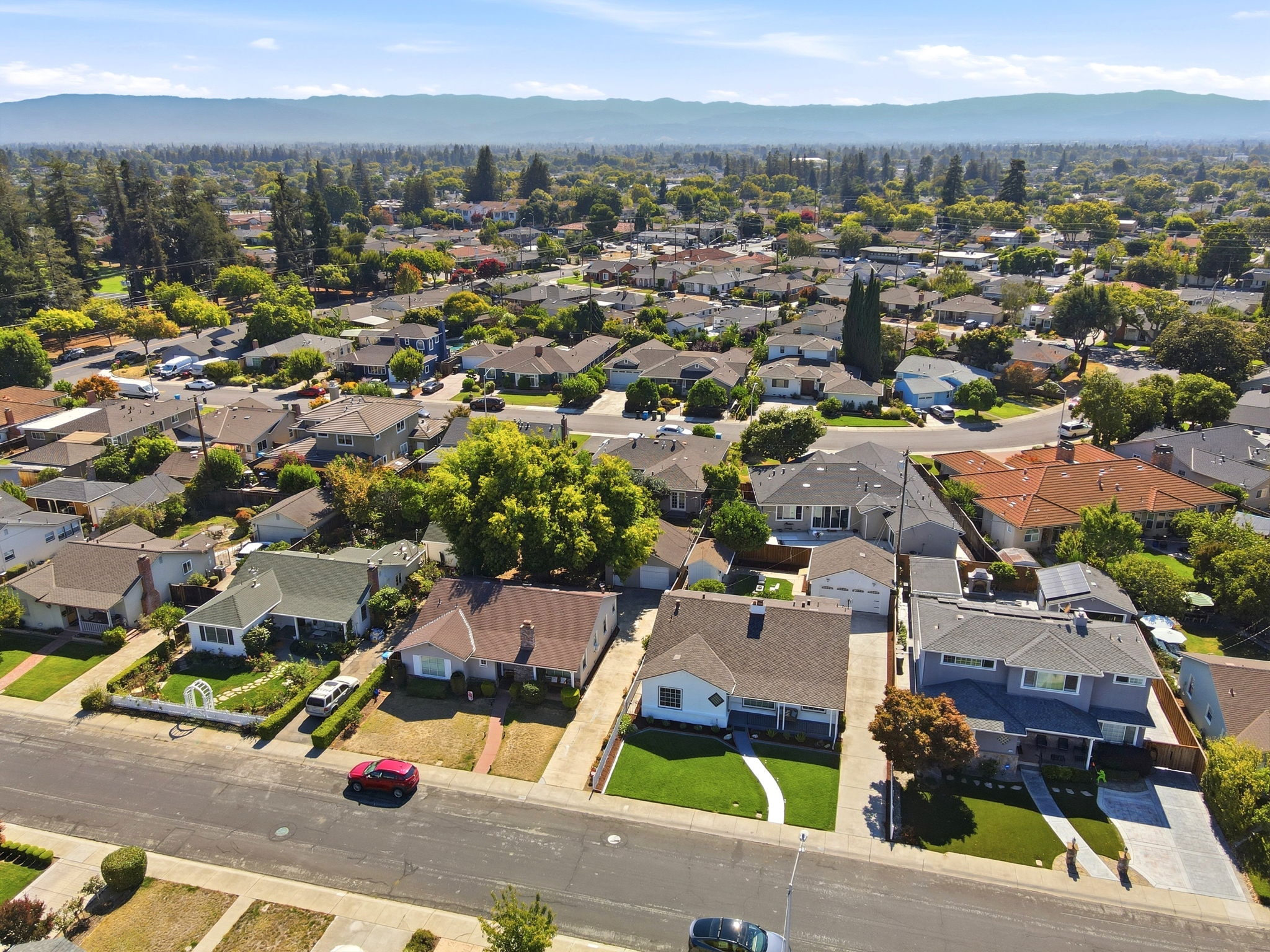 011_F8_AERIAL_1226 Chapel Dr