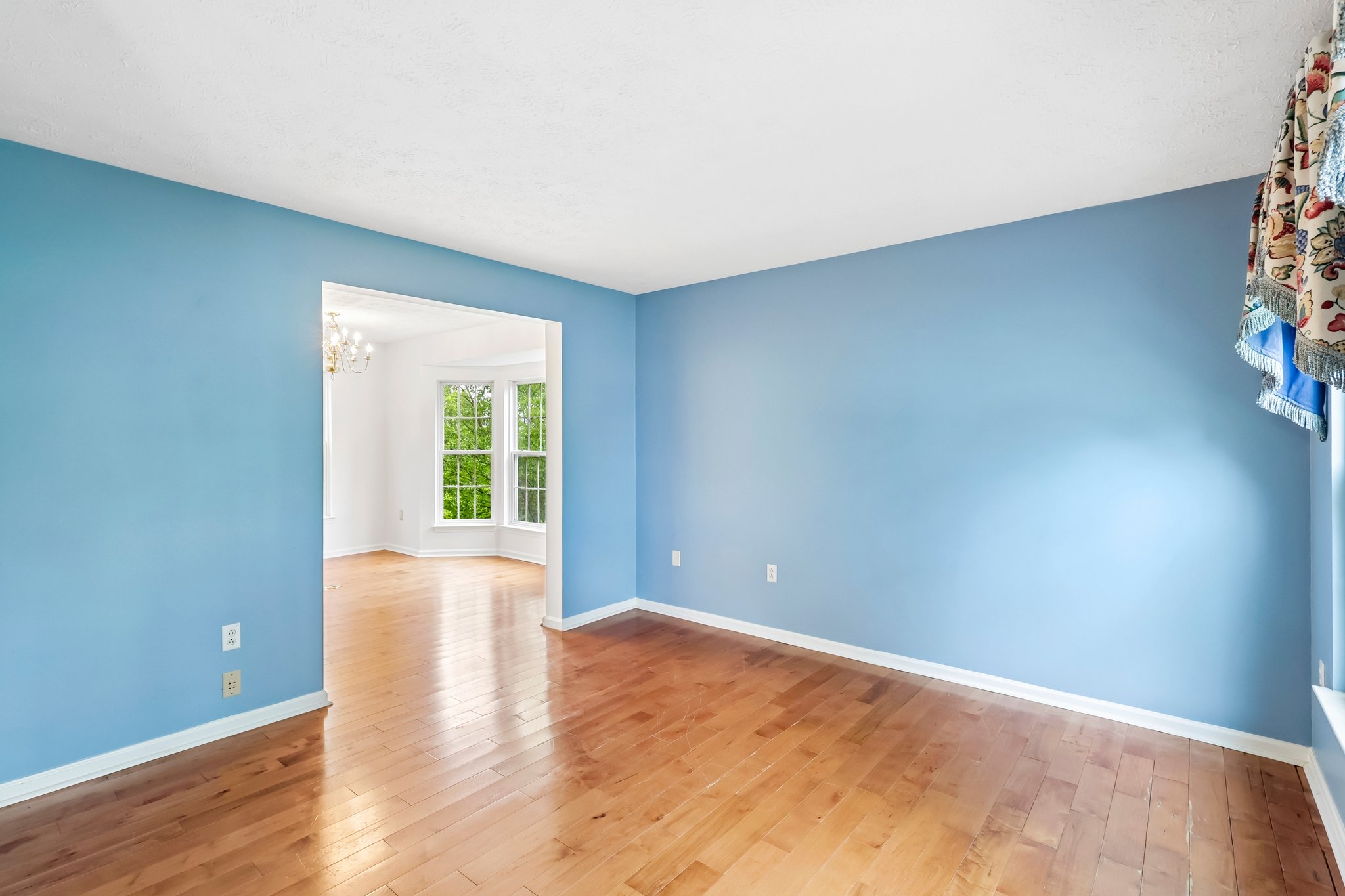 Crescent Boulevard Ext-S0105-010.jpg