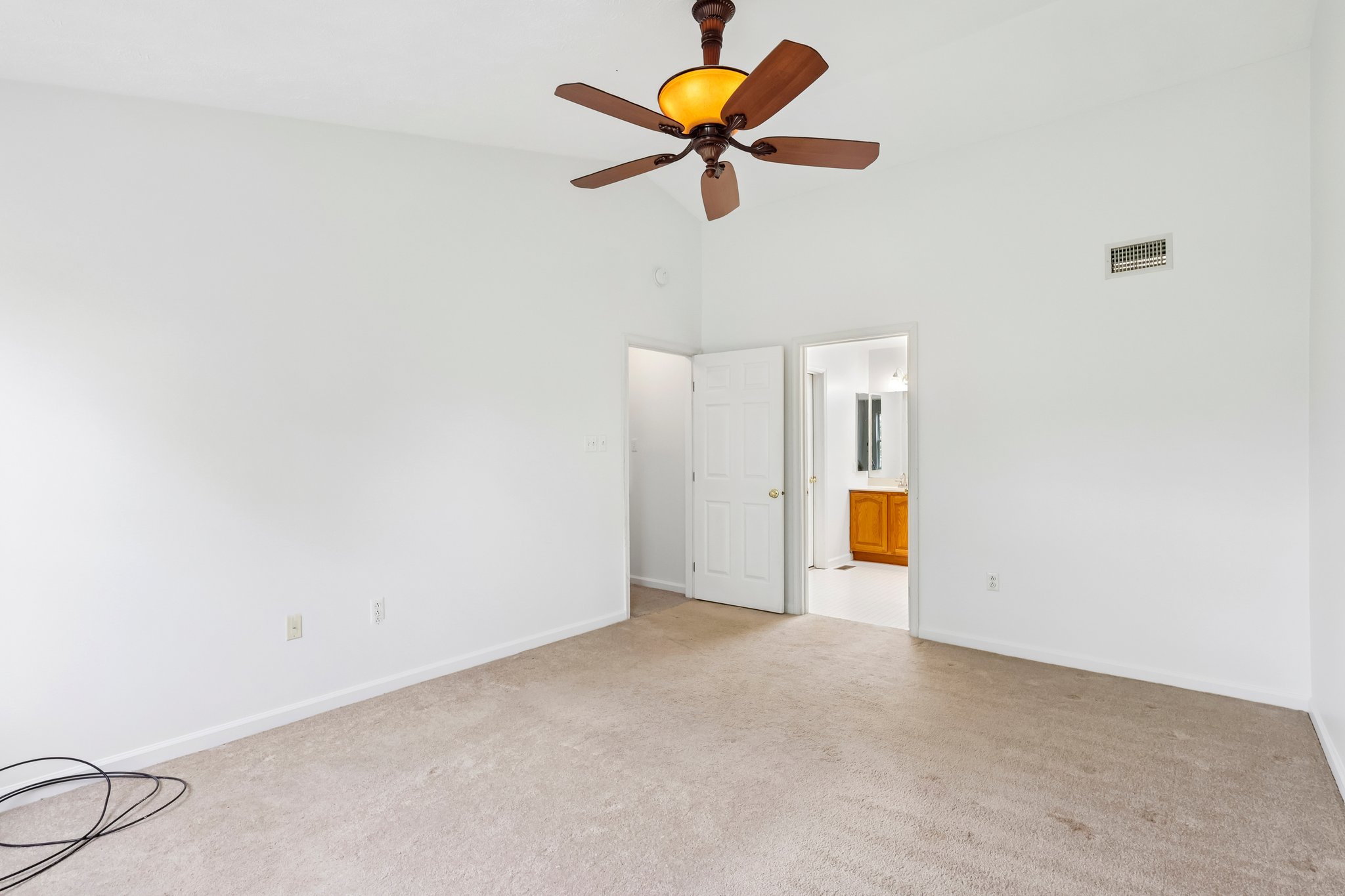 Crescent Boulevard Ext-S0105-030.jpg