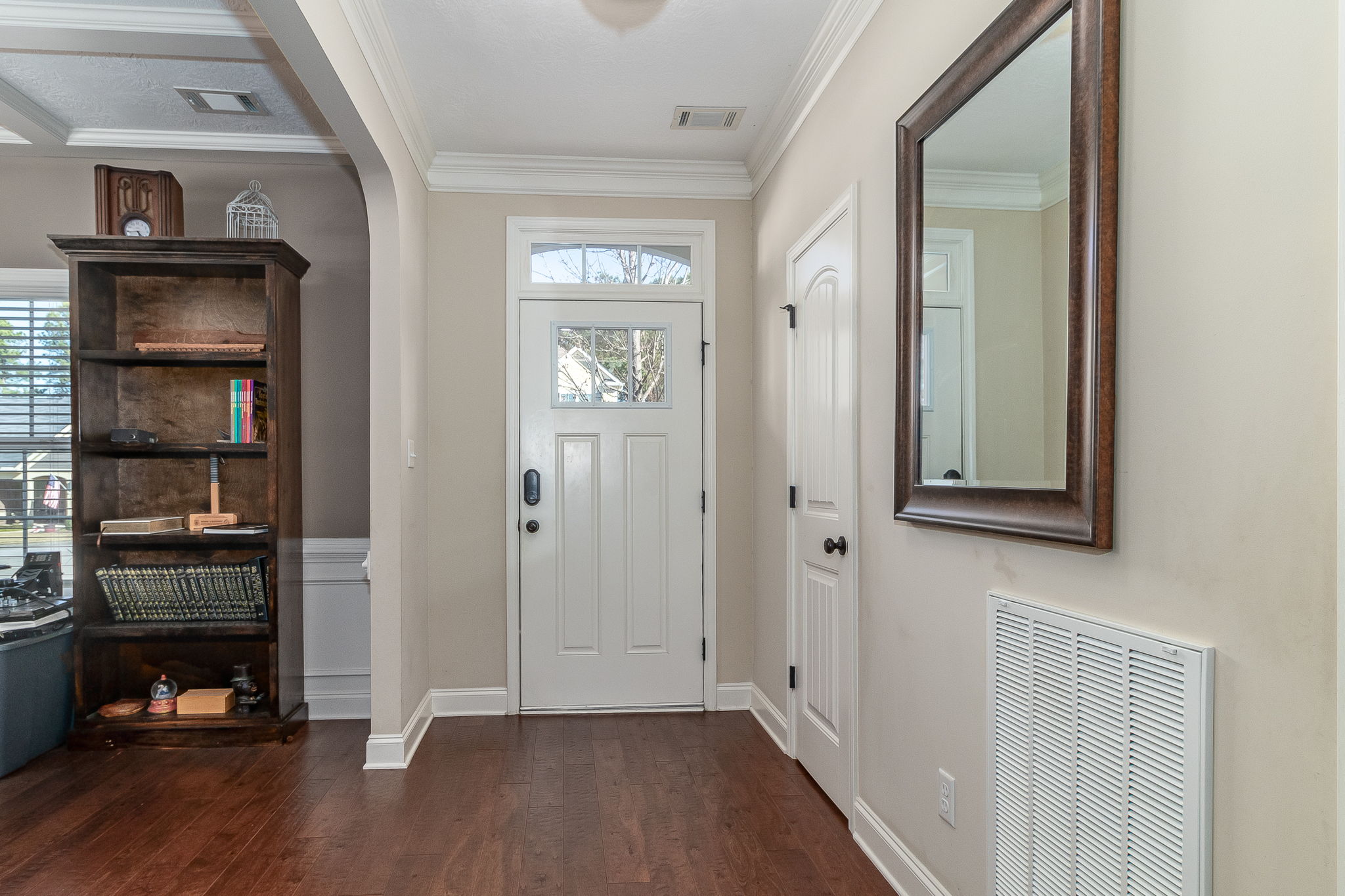 Entryway/Dining Room