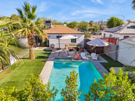 1226 E Almeria Rd - 011.jpg
