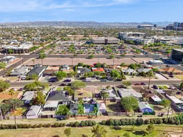 1226 E Almeria Rd - 015.jpg