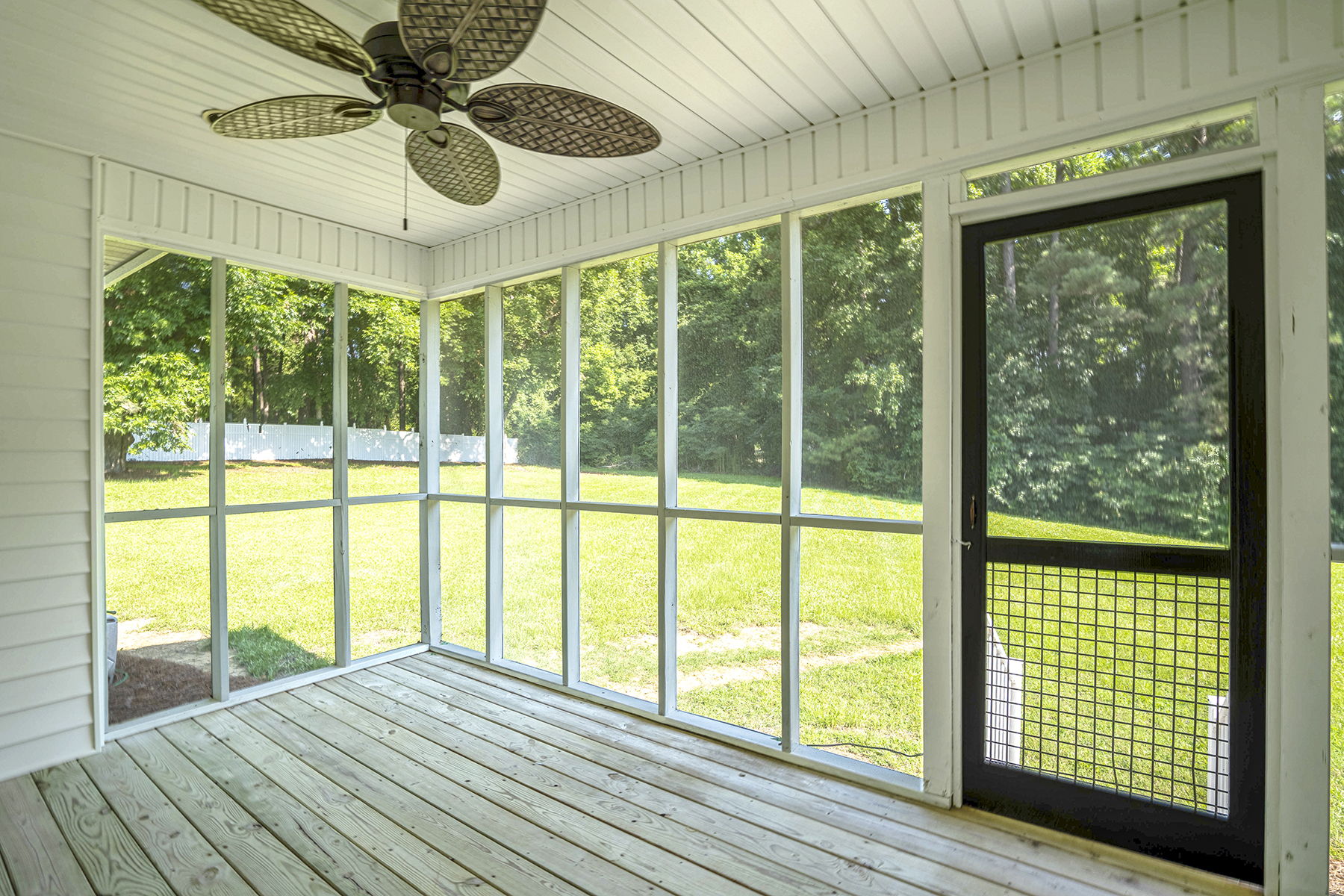 Screened-in Porch