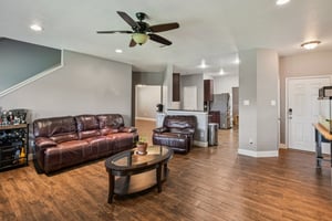 Newsome Glenn Dr-S0807-006.jpg