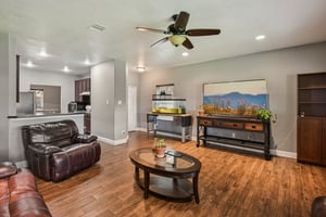 Newsome Glenn Dr-S0807-008.jpg