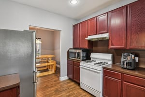 Newsome Glenn Dr-S0807-013.jpg