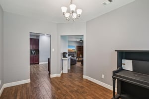 Newsome Glenn Dr-S0807-020.jpg