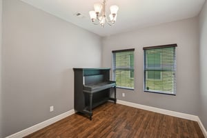 Newsome Glenn Dr-S0807-021.jpg