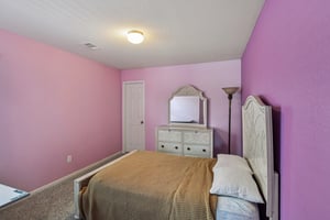 Newsome Glenn Dr-S0807-026.jpg