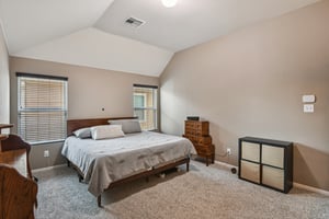 Newsome Glenn Dr-S0807-035.jpg