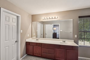 Newsome Glenn Dr-S0807-038.jpg