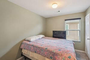 Newsome Glenn Dr-S0807-042.jpg