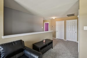Newsome Glenn Dr-S0807-049.jpg