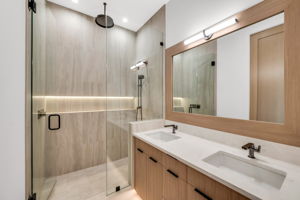Upstairs Primary Bathroom