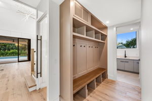 Custom Entryway Storage Bench